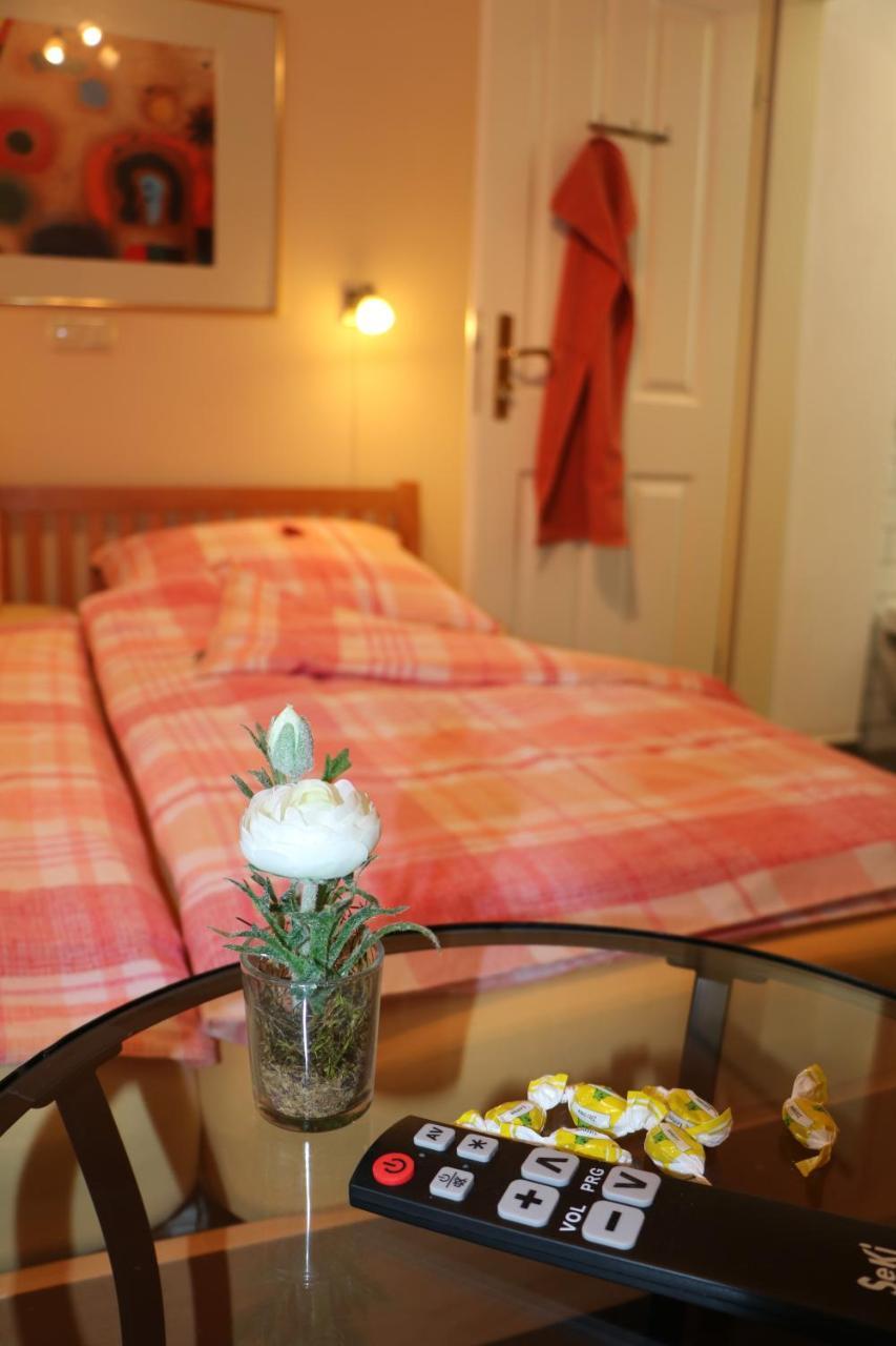 Double Room,824877548:JPEG
